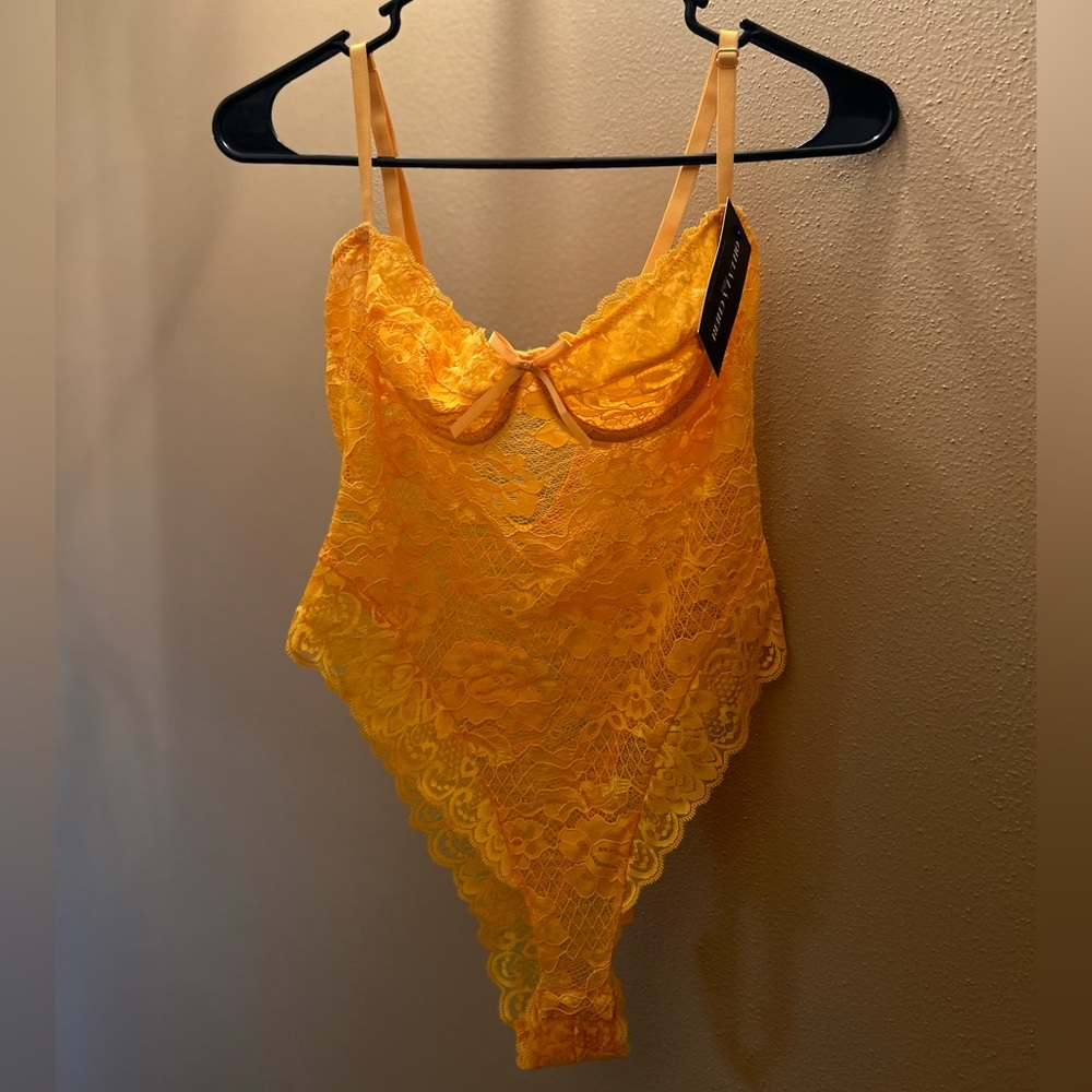 NWT- Hustler Hollywood Yellow Lace Bodysuit